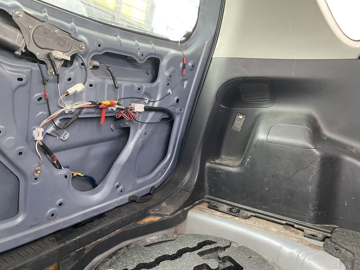 2005 Toyota Ractis NCP100 Dismantling For Parts