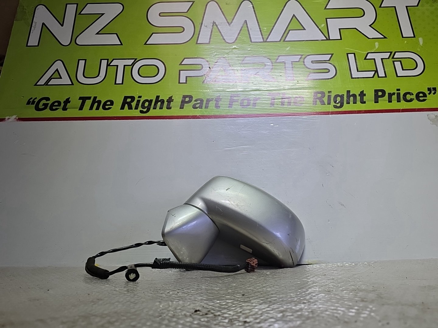 2006 Nissan Tiida- Left Door Mirror PN: 3 wires