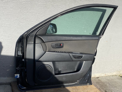 2005 Mazda Axela BK5P - Right Front Door PN: complete