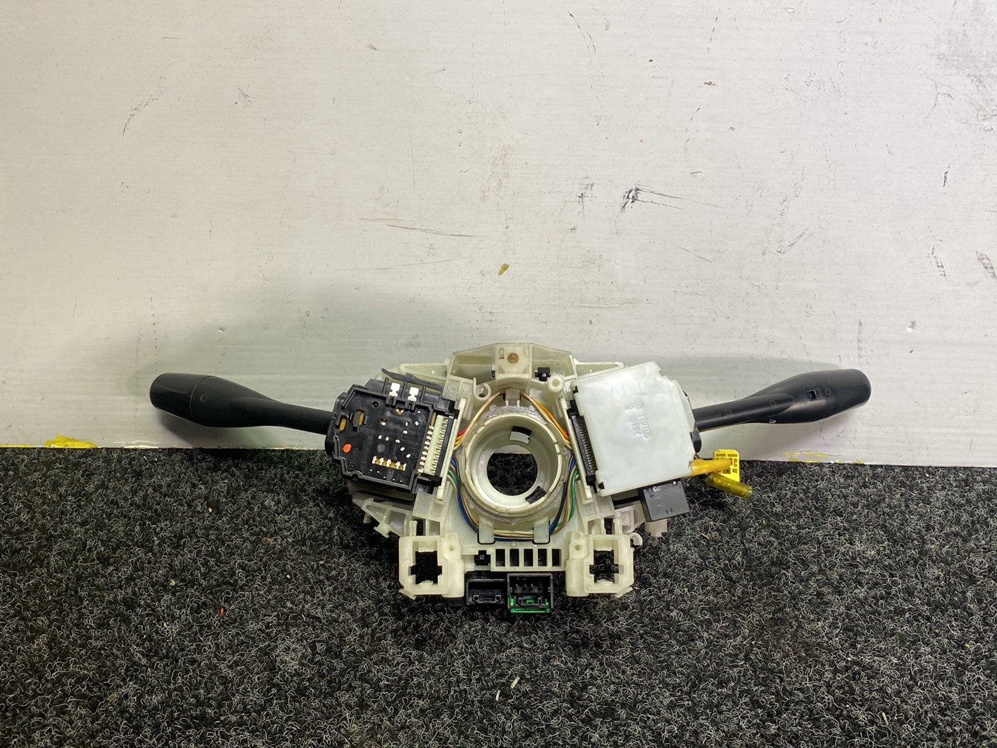 2004 Nissan Bluebird - Combination Switch