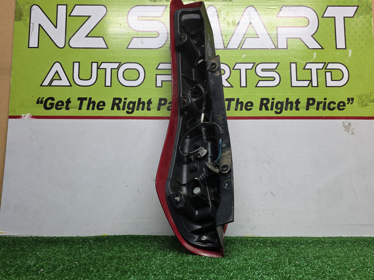 2011 Nissan X-Trail - Right Taillight PN: 220-23380