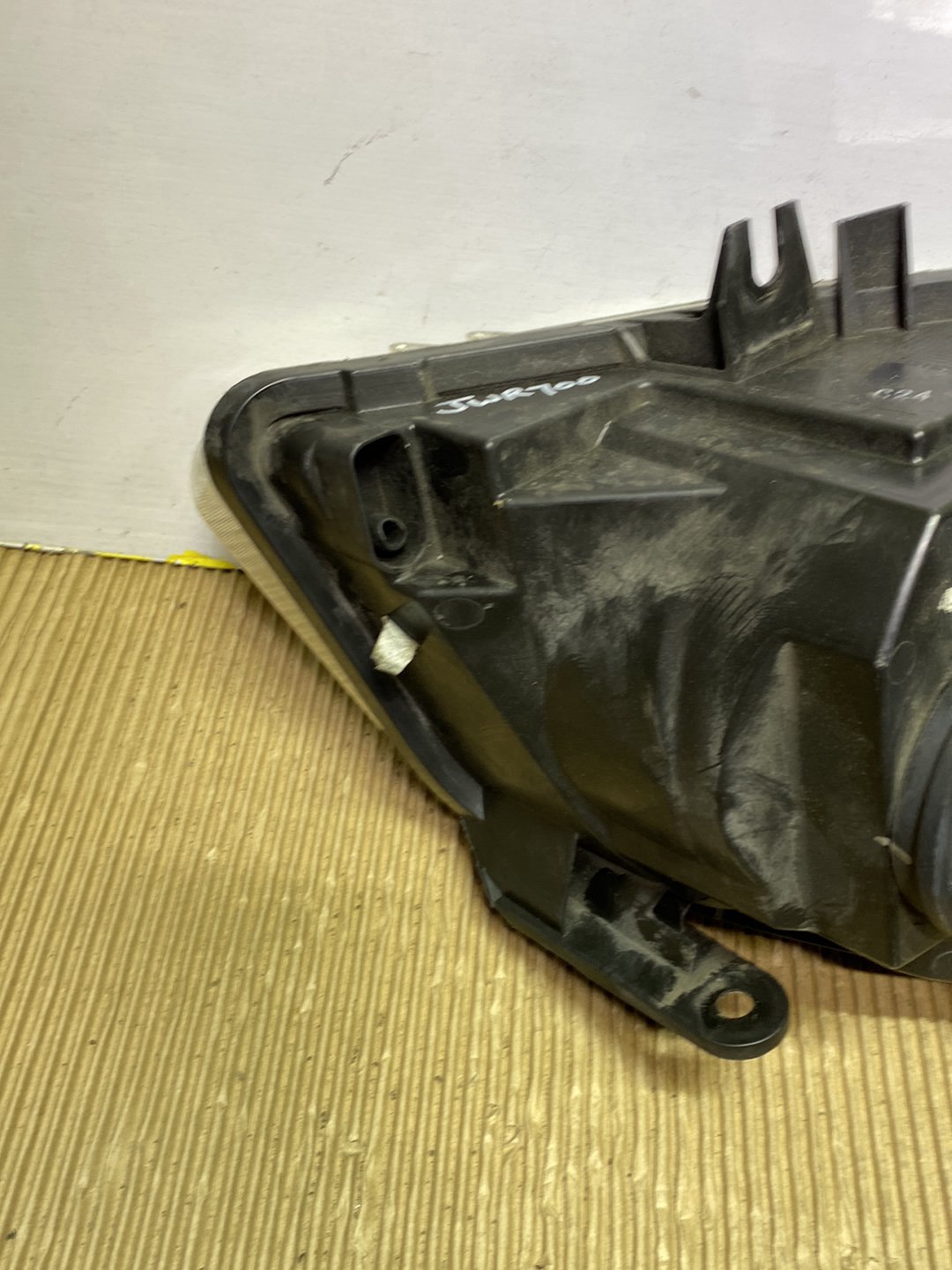 2008 Nissan Dualis KJ10- Left Headlight PN: see photos