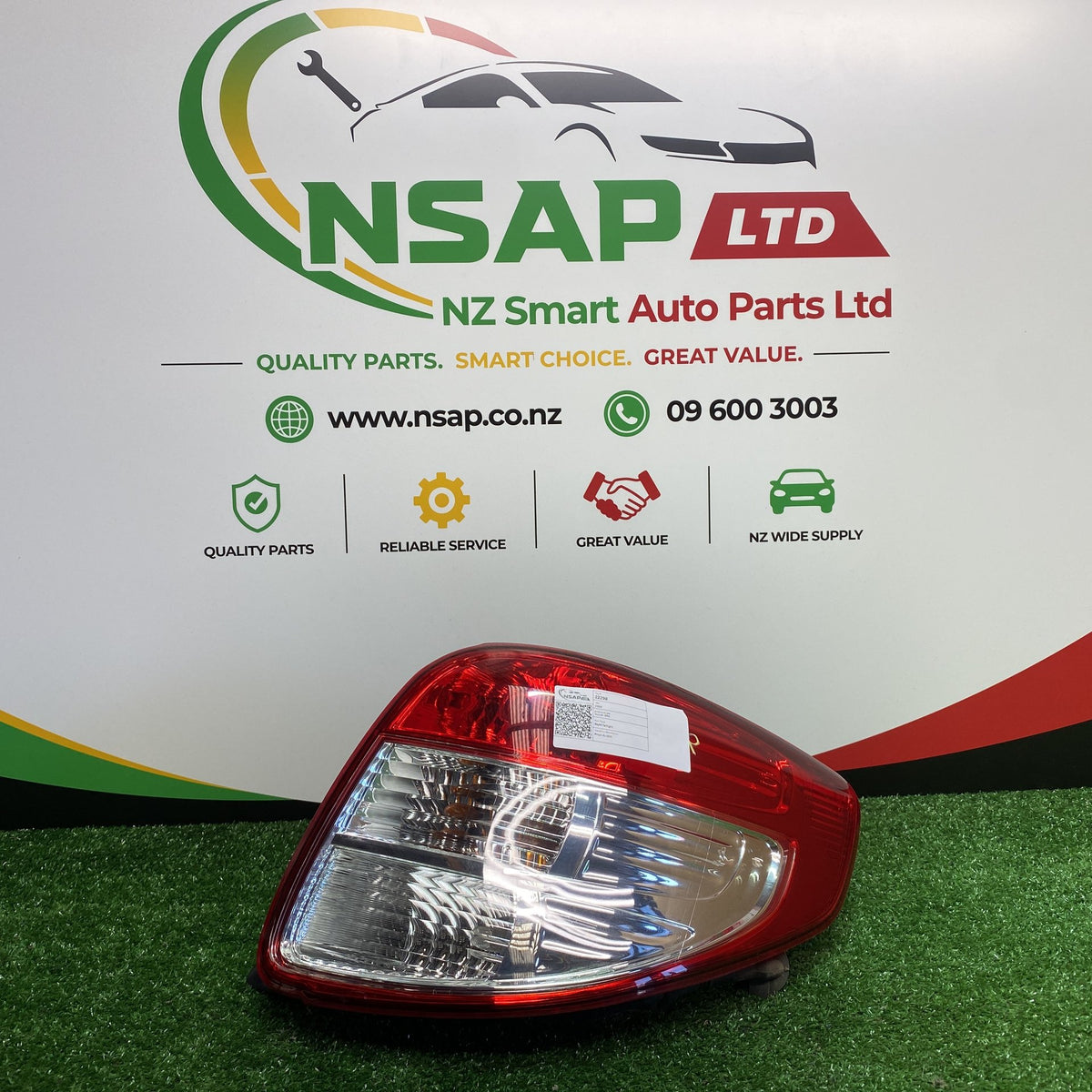 2006 Suzuki SX4 - Right Taillight PN: KOITO 220-59135