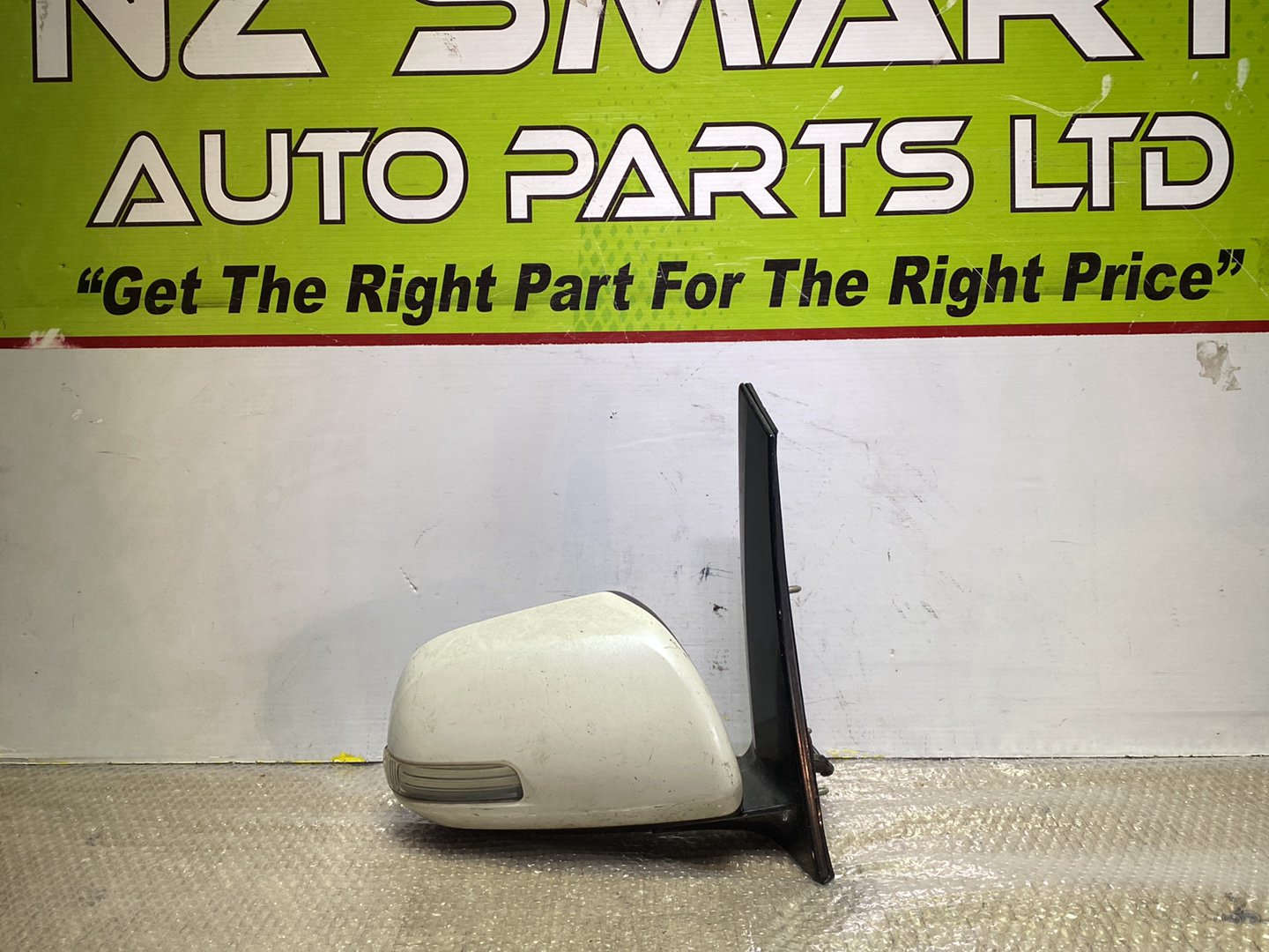 2006  Used Toyota Estima- Right Door Mirror PN: 5 wires