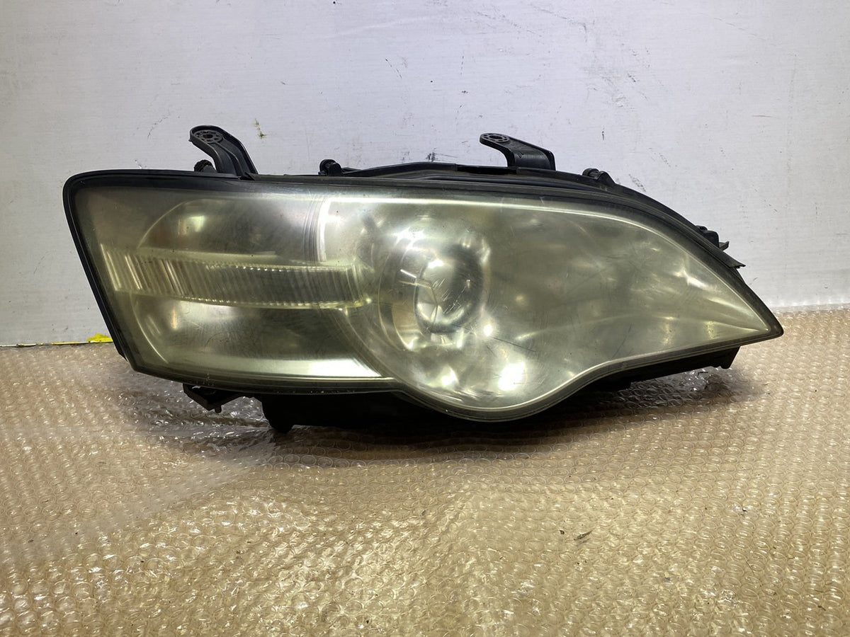 2004 Subaru Legacy - Right Headlight PN: 84001AG201