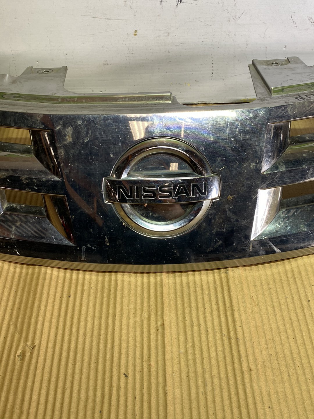 2007 Nissan Murano- Upper Radiator Grille PN: See photos