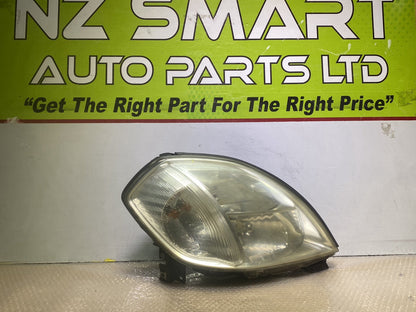 2005 Nissan Teana - Right Headlight PN: 260109Y025