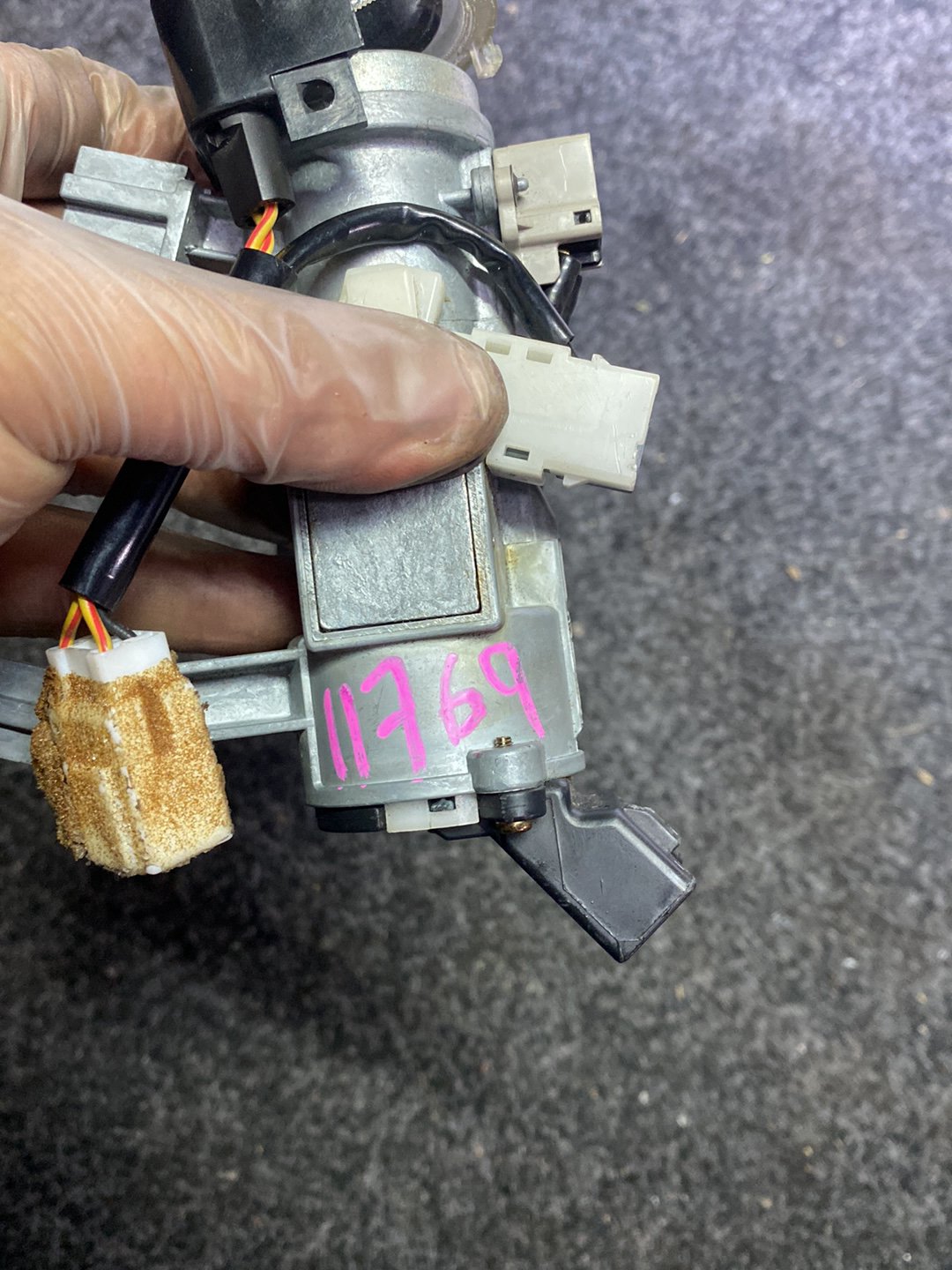 2005 Mitsubishi I - Ignition With Key