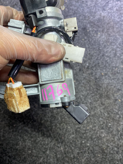 2005 Mitsubishi I - Ignition With Key