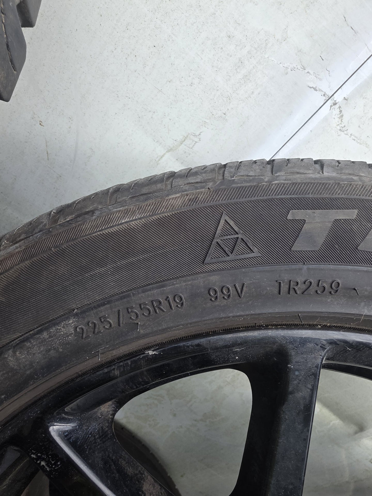 - Mag Wheel Set PN: Stud Pattern 5x130/ Wheel Size 19x7JJ/ Offset +40