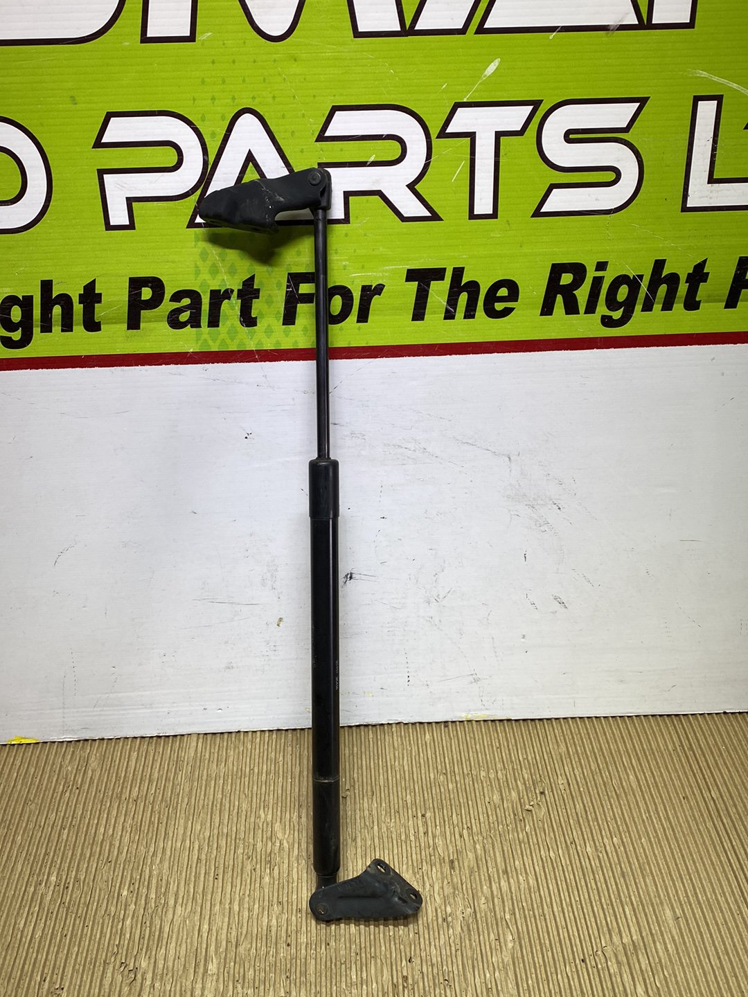 2014 Nissan Pathfinder- Left Tailgate Strut PN: see photos