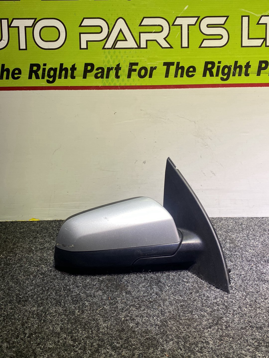 2011 Holden Commodore - Right Door Mirror PN: 3 wires