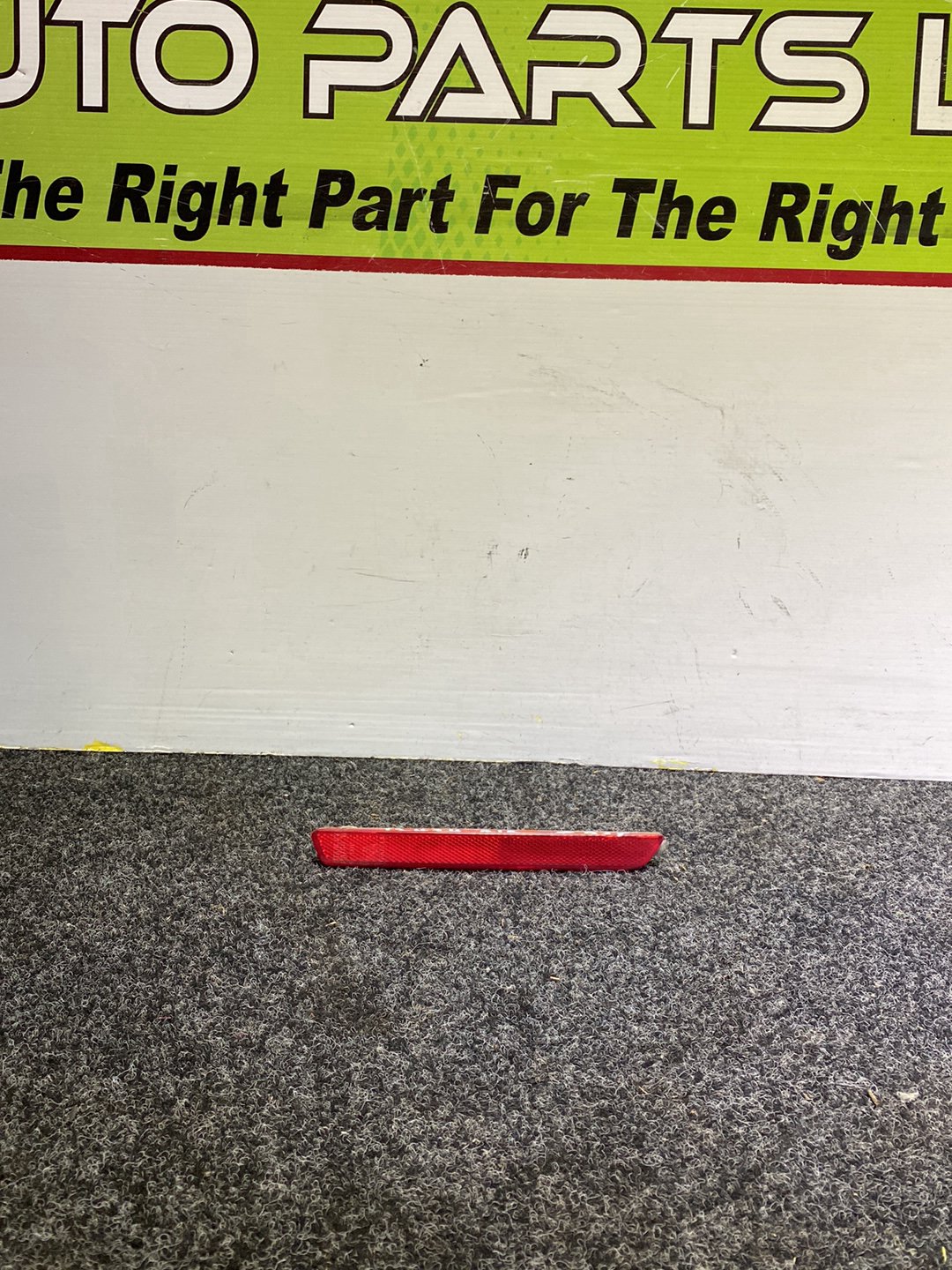 2007 Mazda CX-7 ER3P - Left Rear Bumper Reflector PN: STANLEY P3756 B