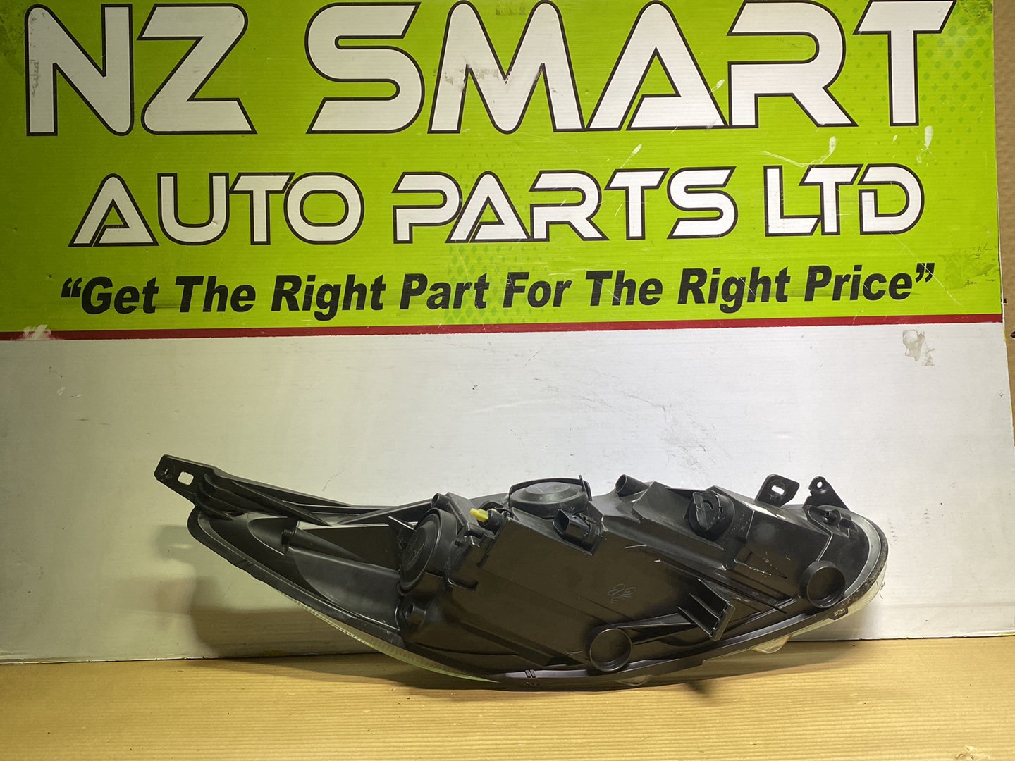 2014 Ford Fiesta- Left Headlight PN: