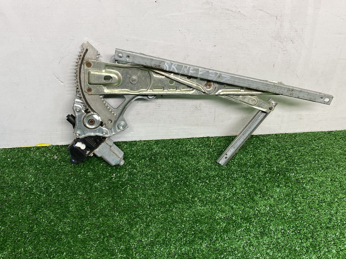 2011 Nissan Fuga - Right Rear Window Regulator/Motor PN: 82730-1MA0A
