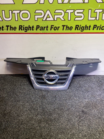 2012 Nissan Juke - Upper Bumper Grille