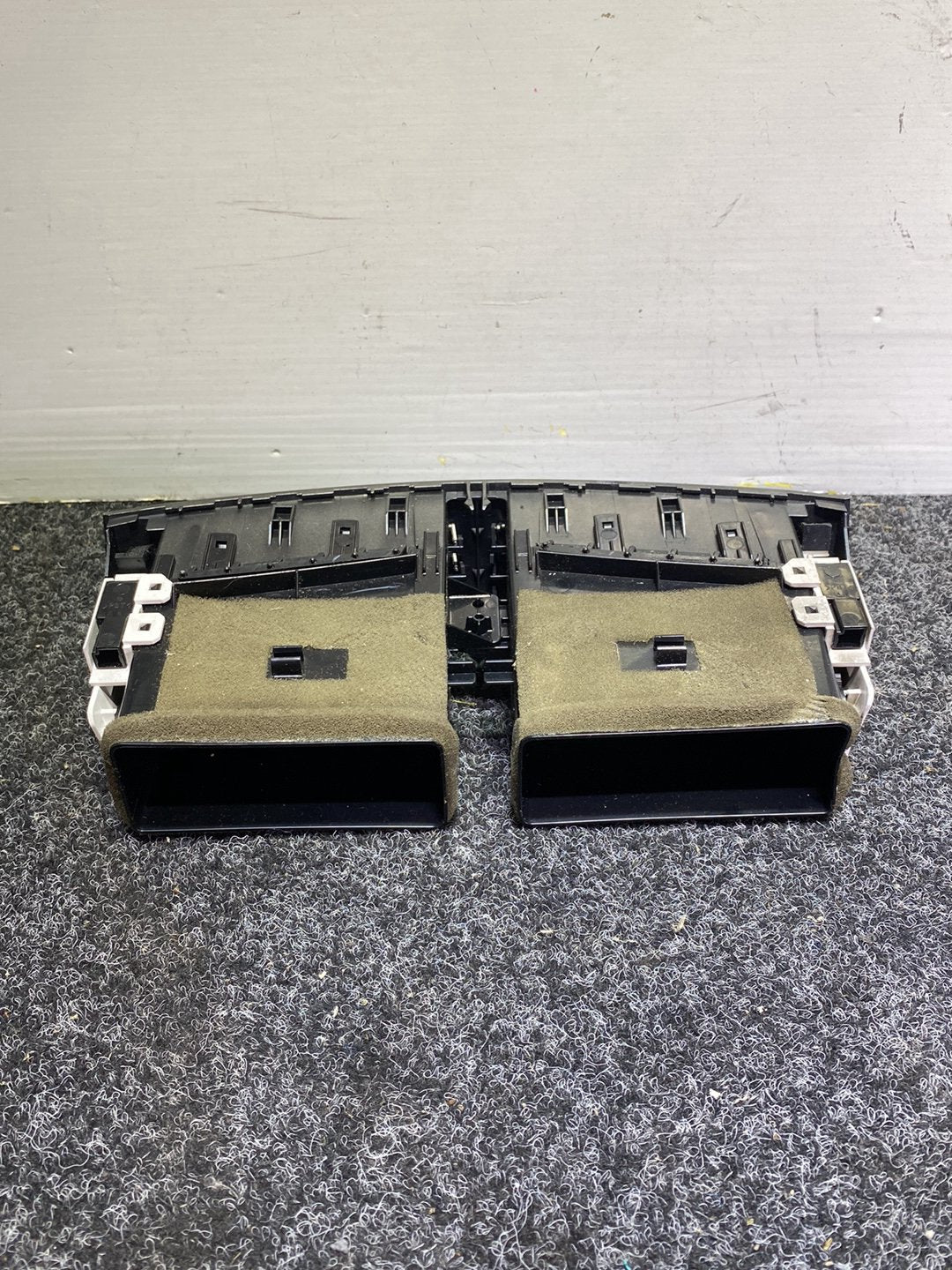 2006 Lexus IS250 - Dash Air Vent Centre