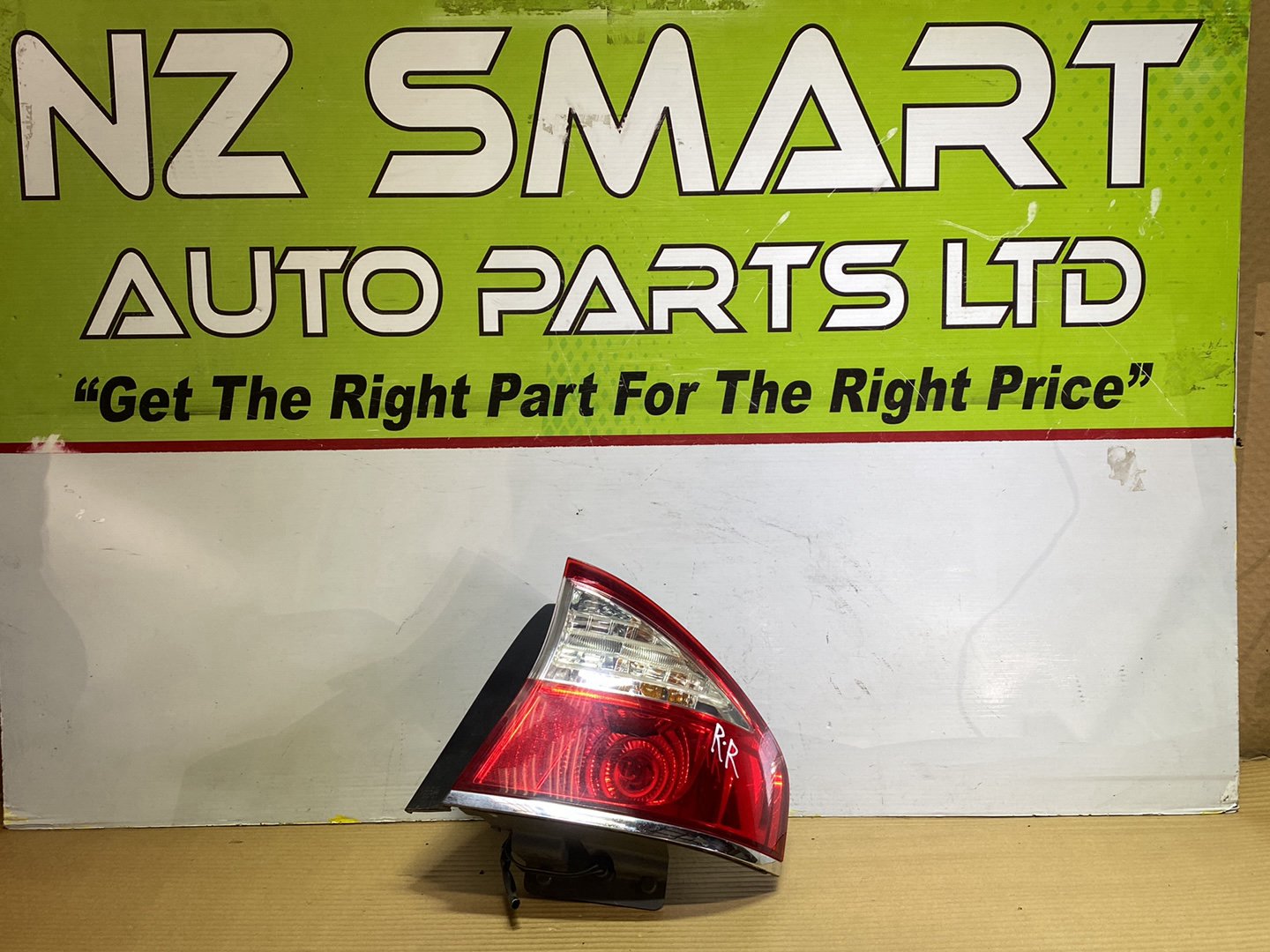 2008 Subaru Legacy- Right Taillight PN: