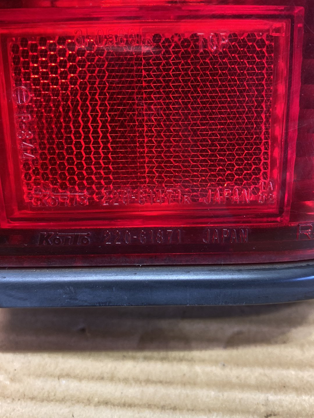 2009 Mazda Bongo Van- Right Taillight PN: