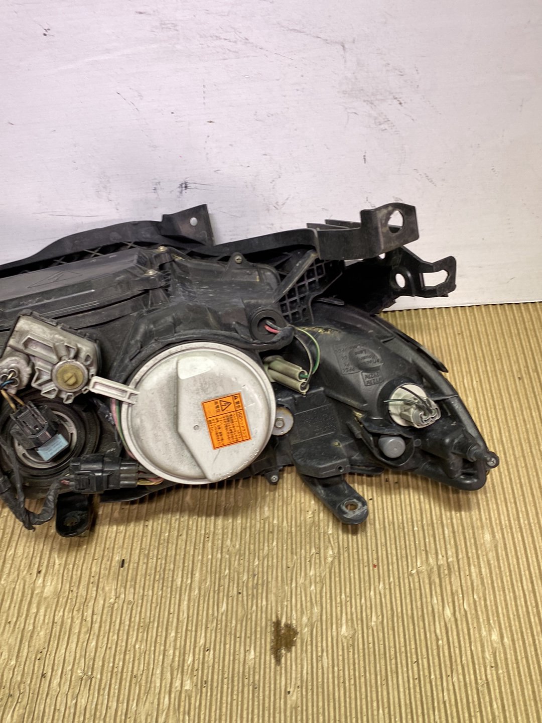 2007 Subaru Legacy- Left Headlight PN: see photos