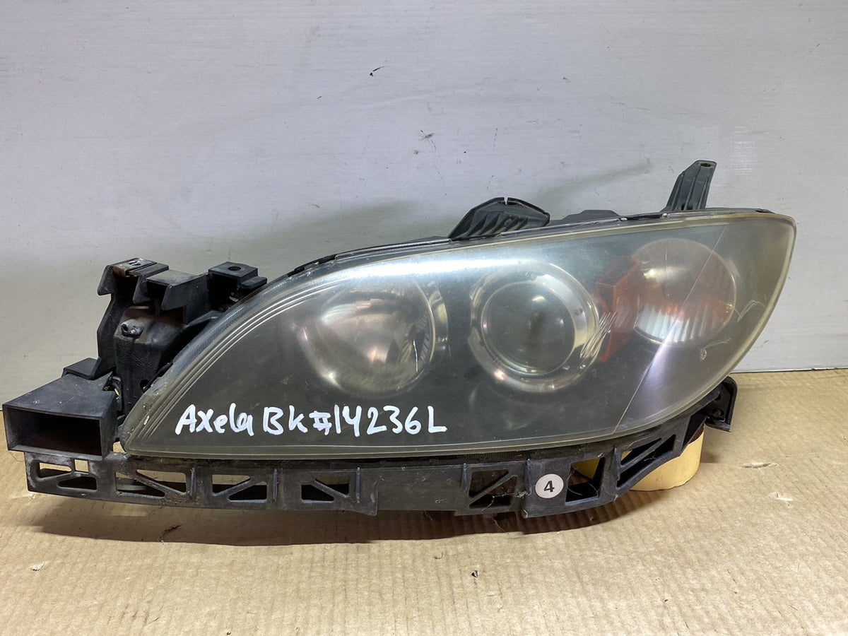 2007 Mazda Axela BK - Left Headlight Auto Adjust/ Non Hid/ P2690