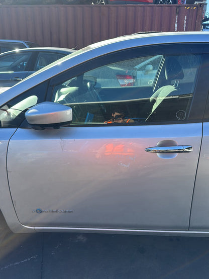 2016 Nissan Leaf  Dismantling For Parts