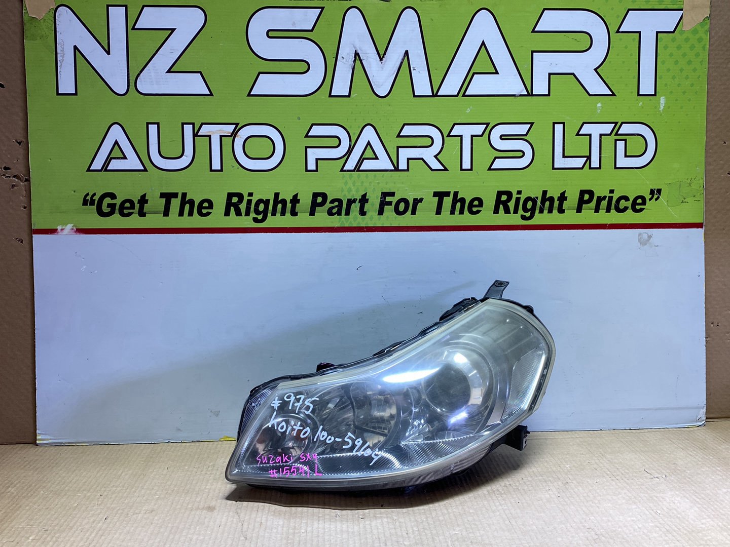2006 Suzuki SX4 YA41S - Left Headlight PN: HCHR-579