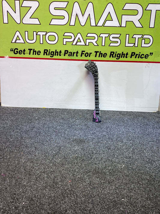 2013 Used Toyota Prius - Left Rear Bumper Retainer