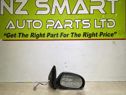 2004 Nissan Bluebird- Right Door Mirror PN: 5 wires