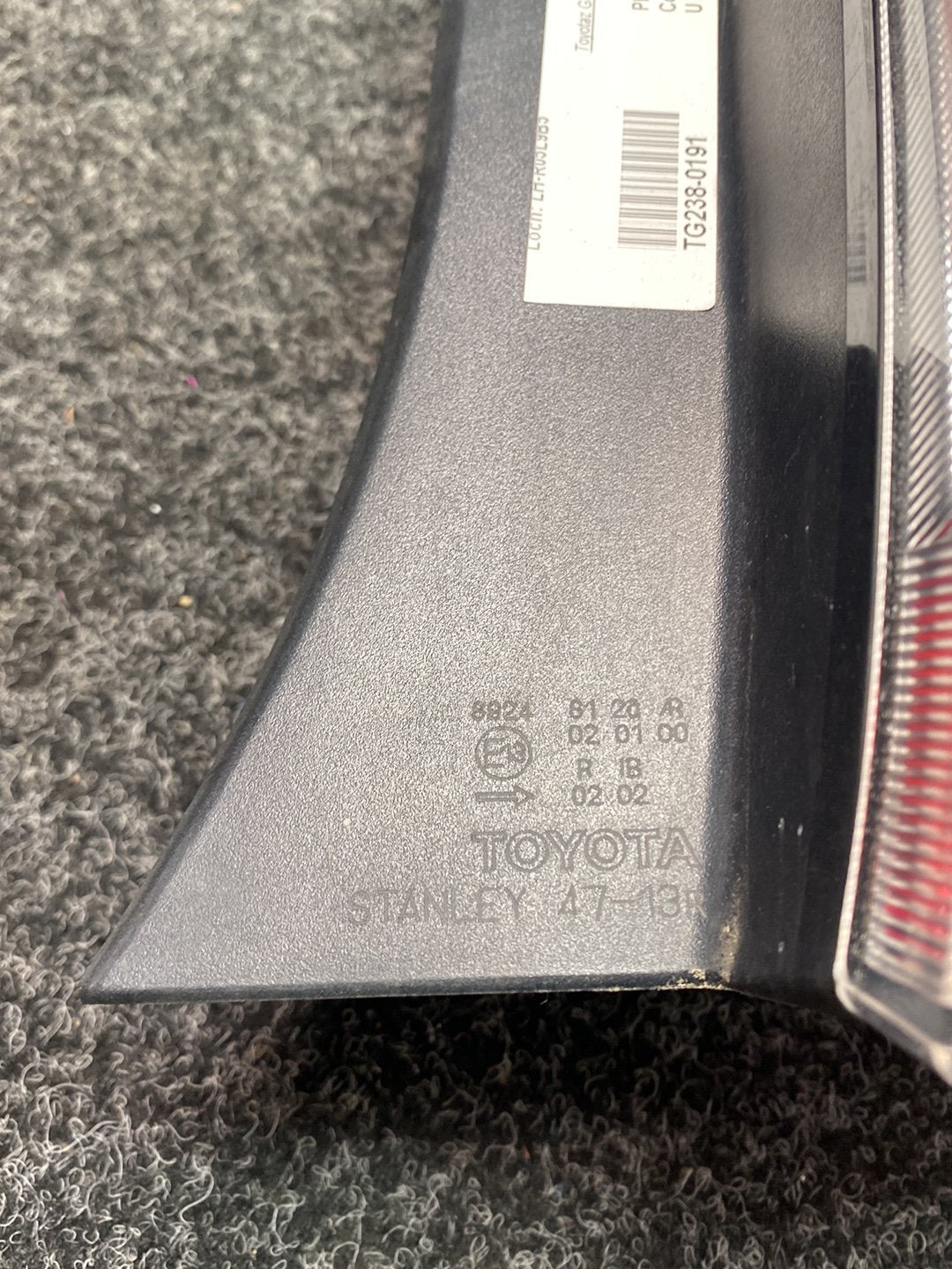 2005 Used Toyota Prius NHW20 - Right Taillight PN: STANLEY 4713