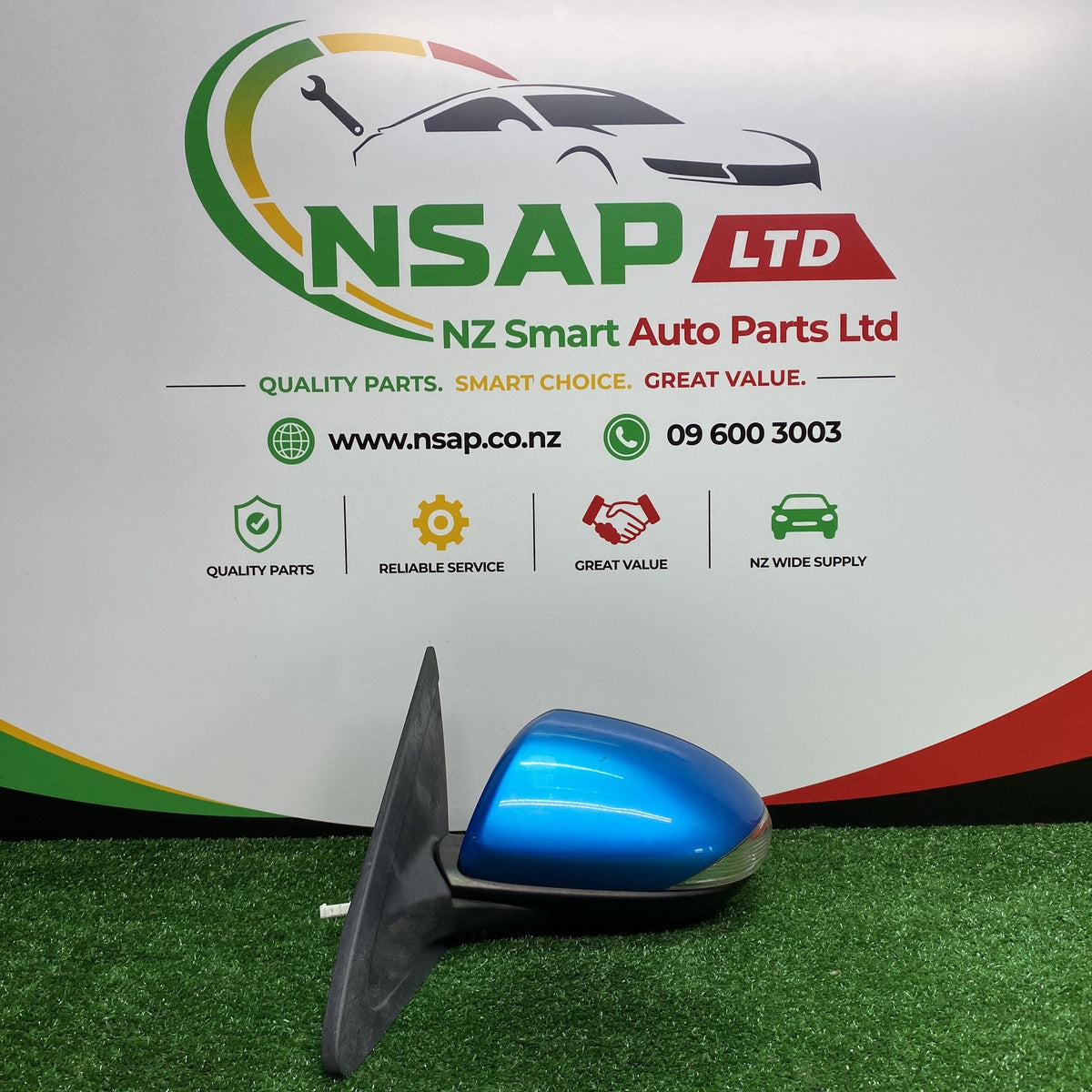 2012 Mazda Axela - Left Door Mirror PN: 7 wires