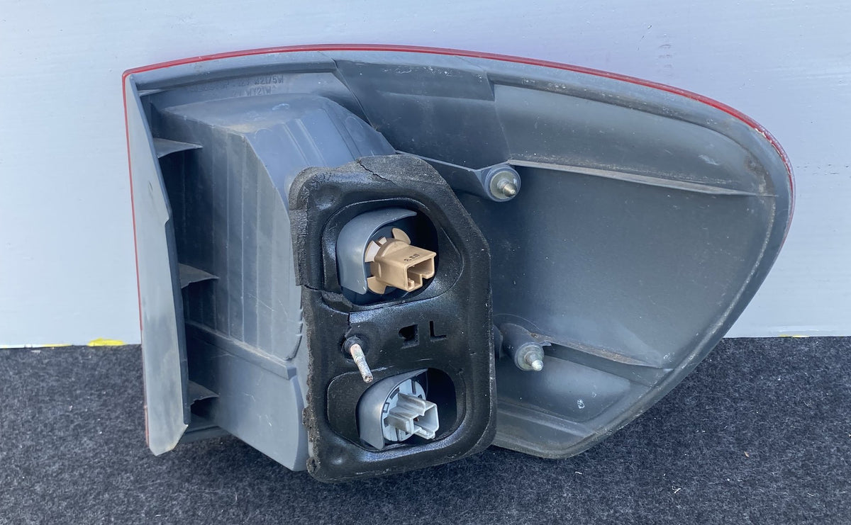 2001 Used Toyota Ipsum ACM21 - Left Taillight