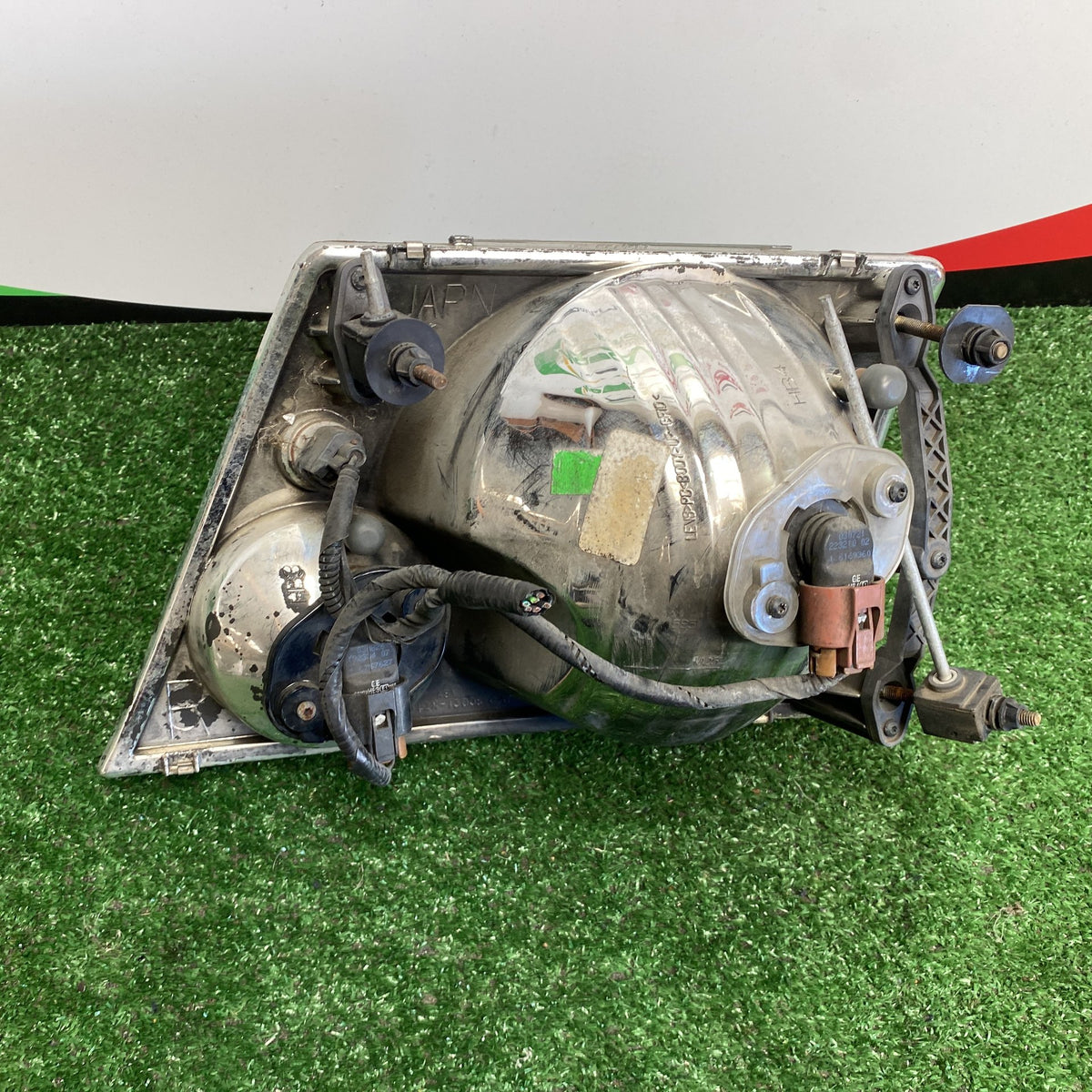 2004 Ford Explorer - Right Headlight PN: 1L2Z13008AA