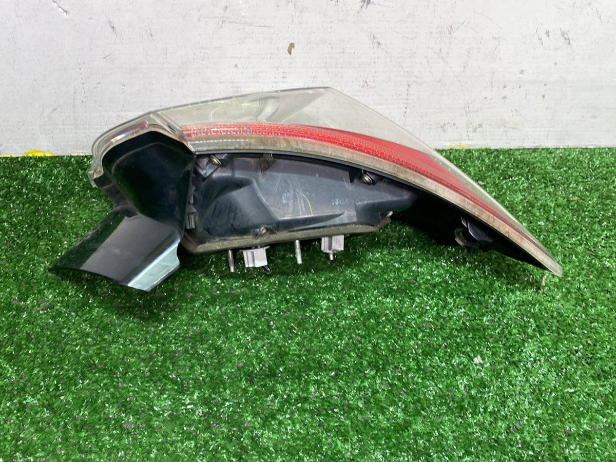 2010 Mazda Axela BL5FW - Left Taillight PN: STANLEY P8239