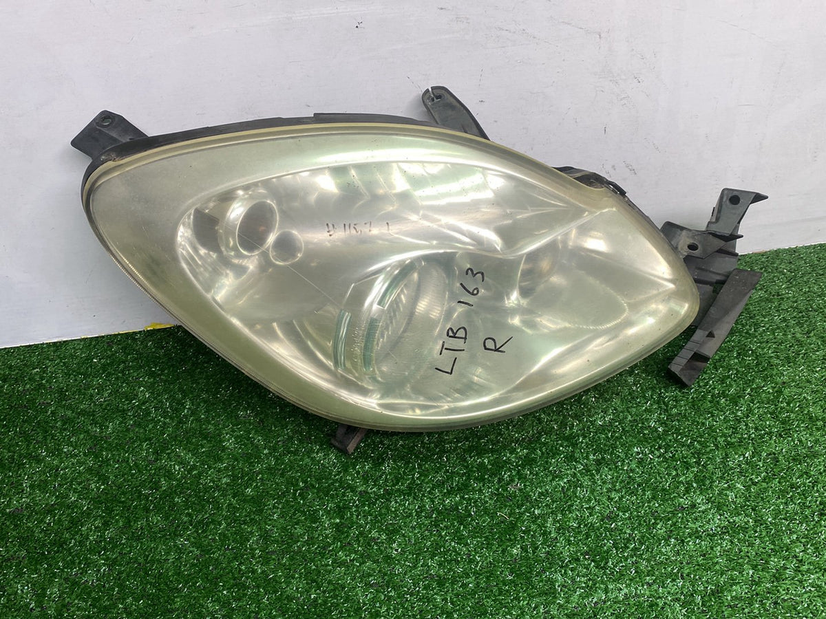 2007 Mazda Verisa - Right Headlight PN: D673510K0