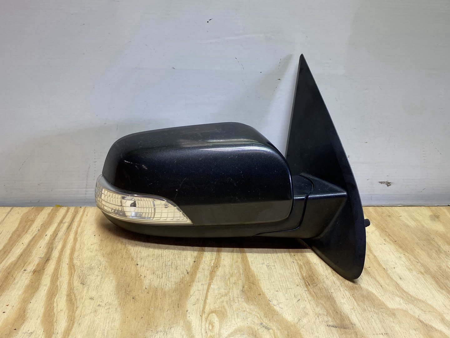 2010 Ford Territory - Right Door Mirror PN: 5 wires