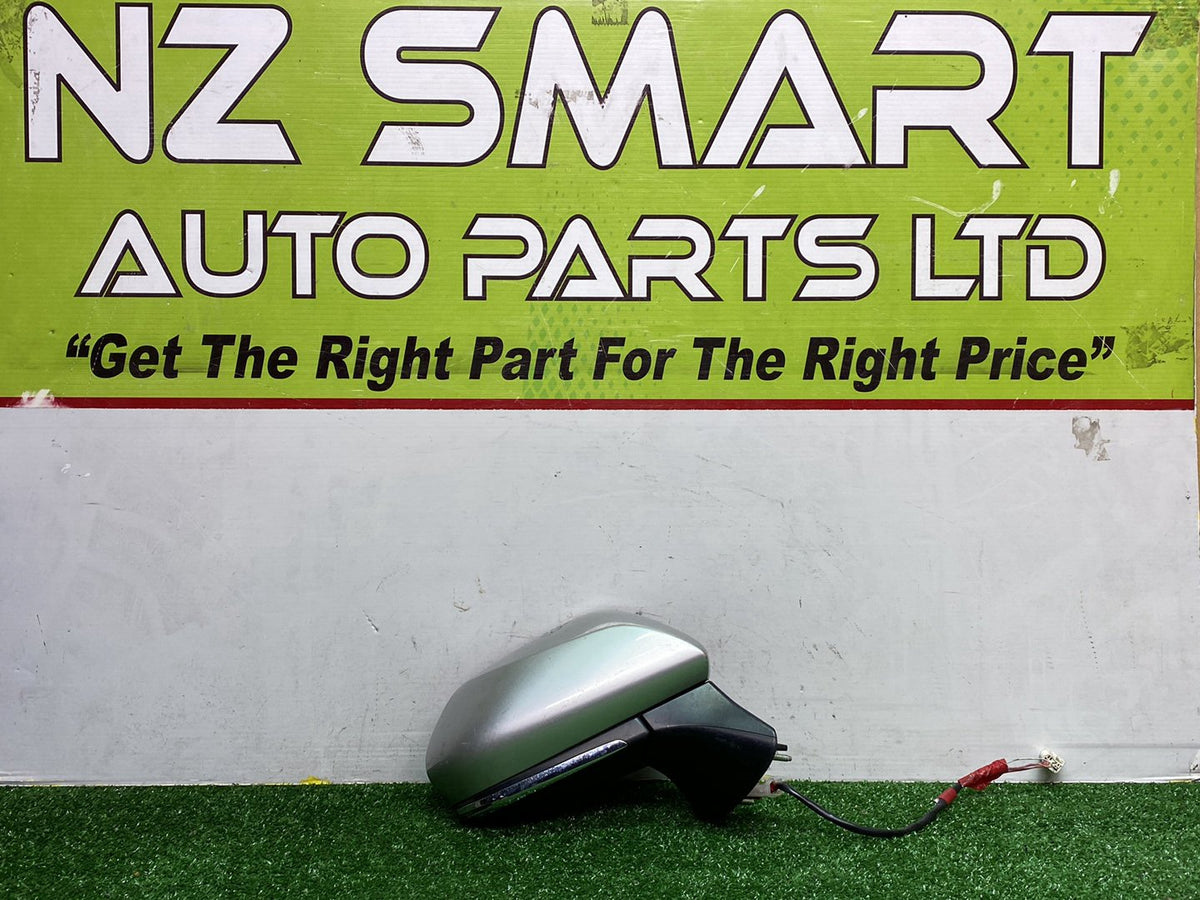 2016 - 2021 - Used Toyota Prius ZVW50R - Right Door Mirror - Standard Type