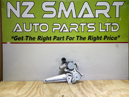 2008 Toyota Vitz - Right Front Window Regulator/Motor