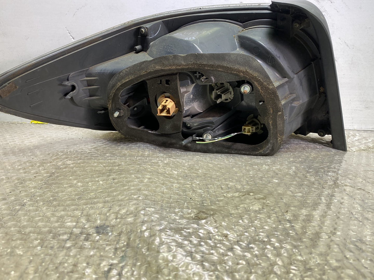 2007 Mazda CX-7- Right Taillight PN: E22151180B