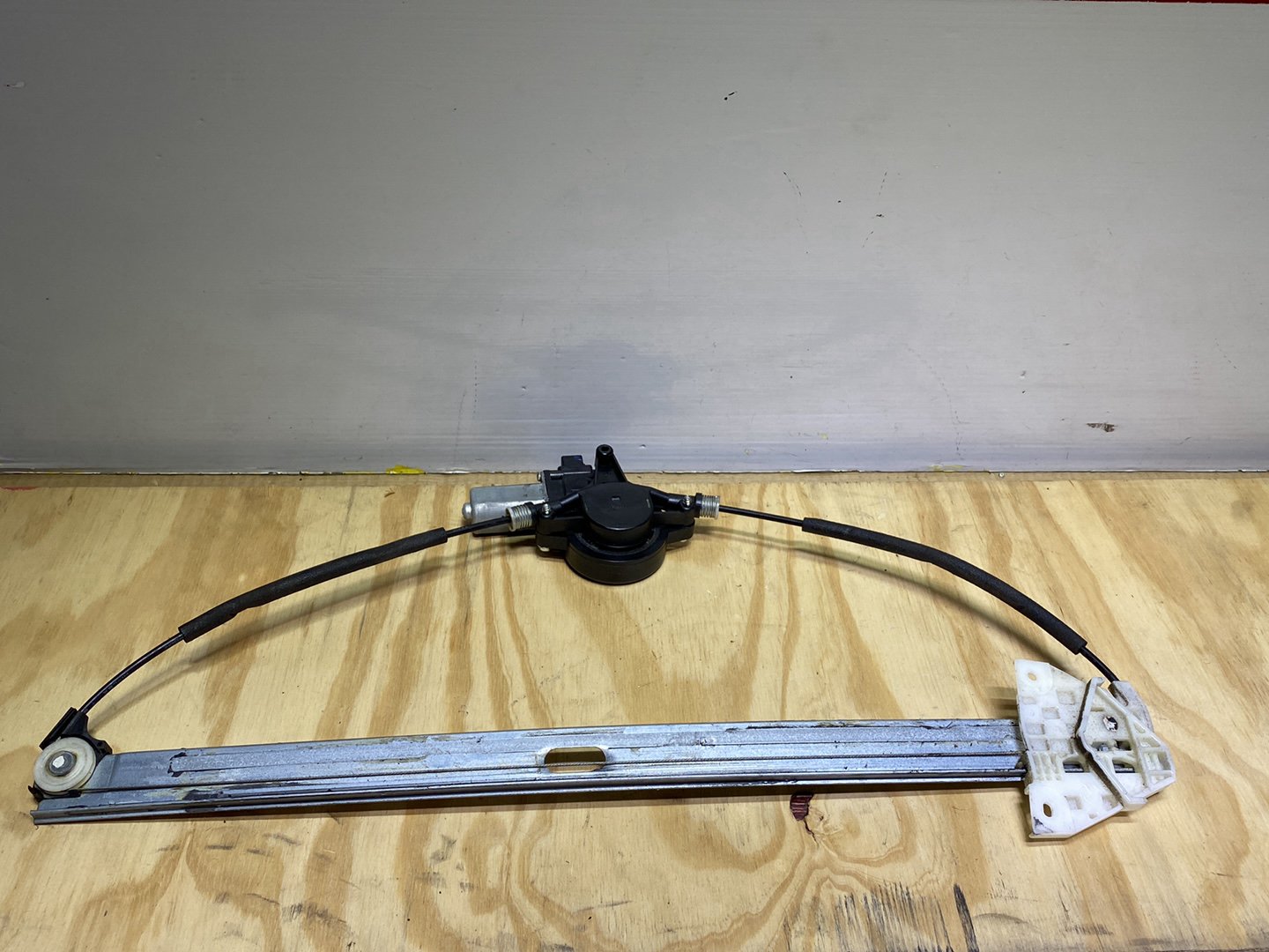 2011 Mazda Biante CCEFW - Right Front Window Regulator/Motor