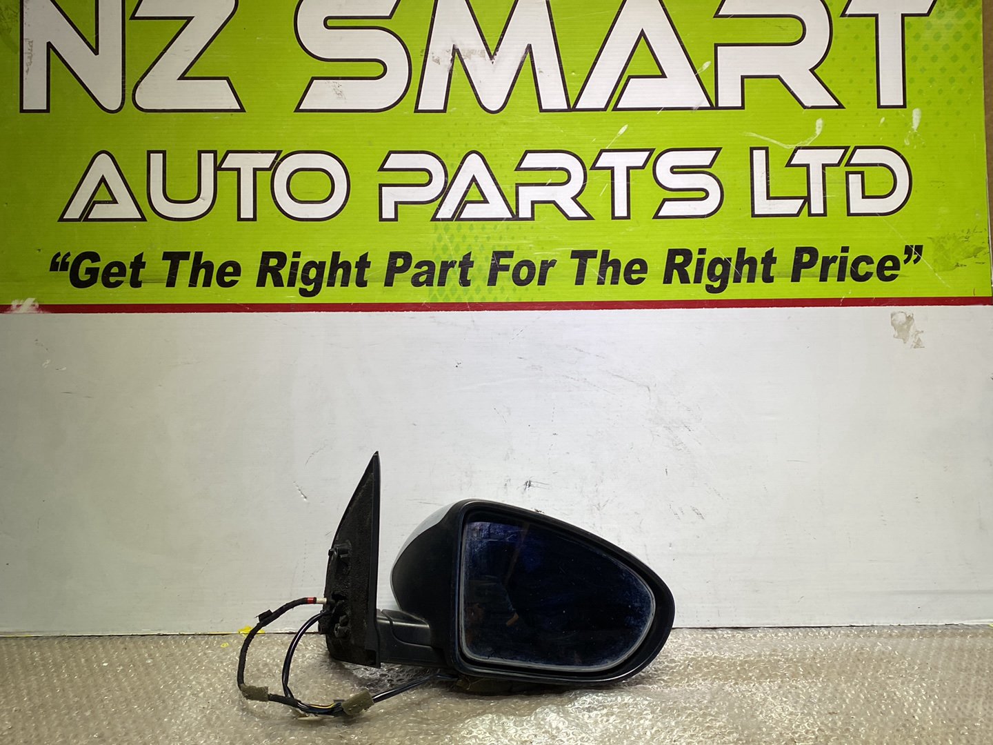 2009 Nissan Dualis- Right Door Mirror PN: 2 plugs 7 wires