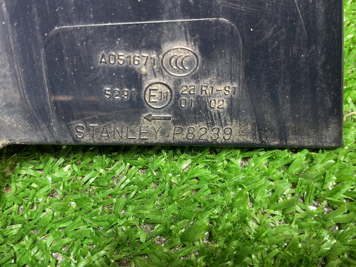 2010 Mazda Axela BL5FW - Left Taillight PN: STANLEY P8239