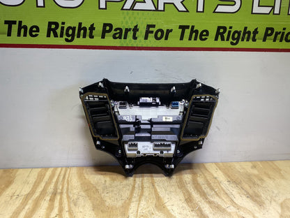 2005 Honda Odyssey RB1 - Climate Controller PN: Audi control panel