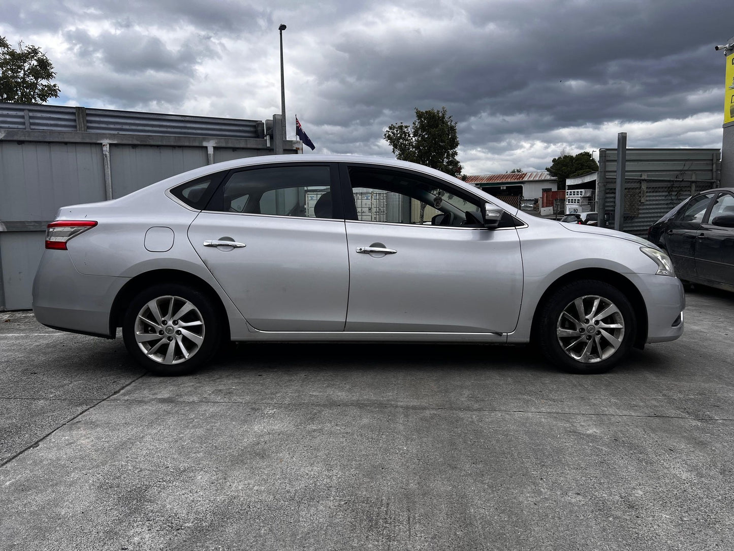 2015 Nissan Pulsar ST Dismantling For Parts