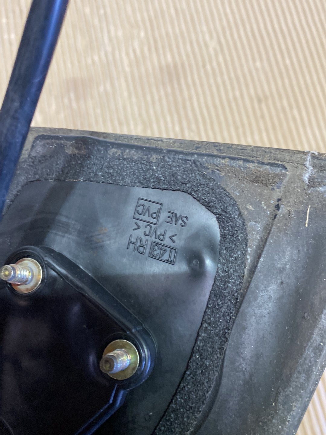 2005 Toyota Corolla- Right Door Mirror PN: 5 wires