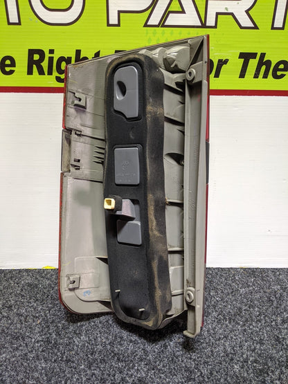 2007 Toyota Noah - Right Taillight PN: 28-184