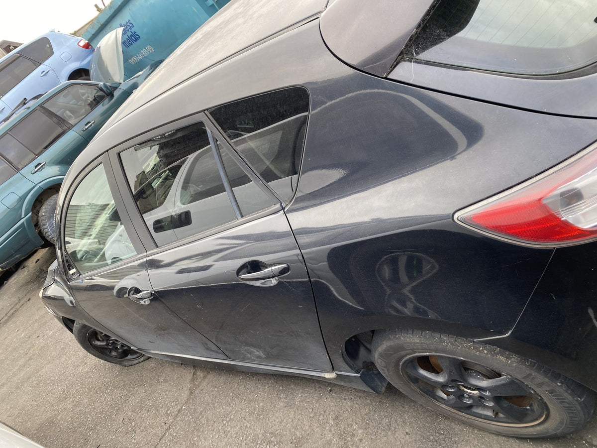 2010 Mazda Axela BLEFW Dismantling for Parts