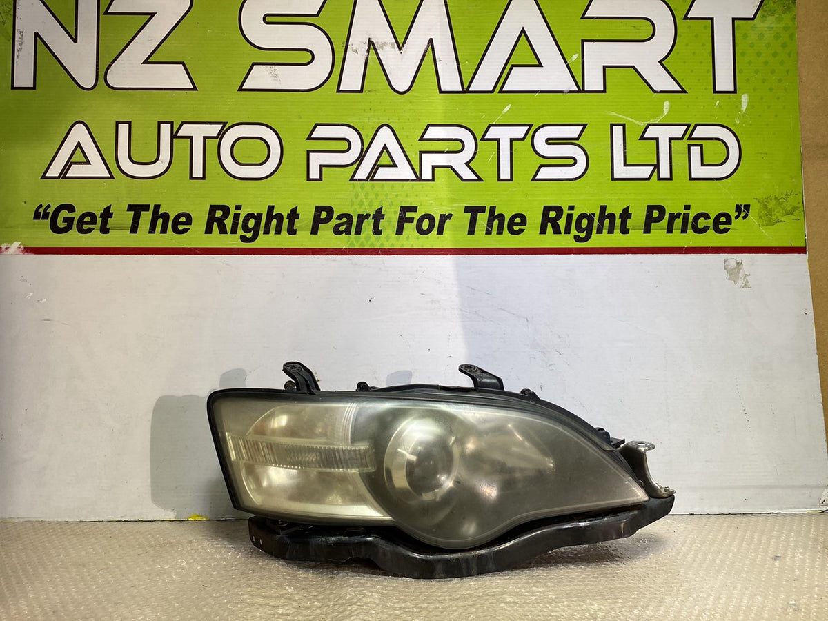 2005 Subaru Legacy - Right Headlight PN: 84001AG701
