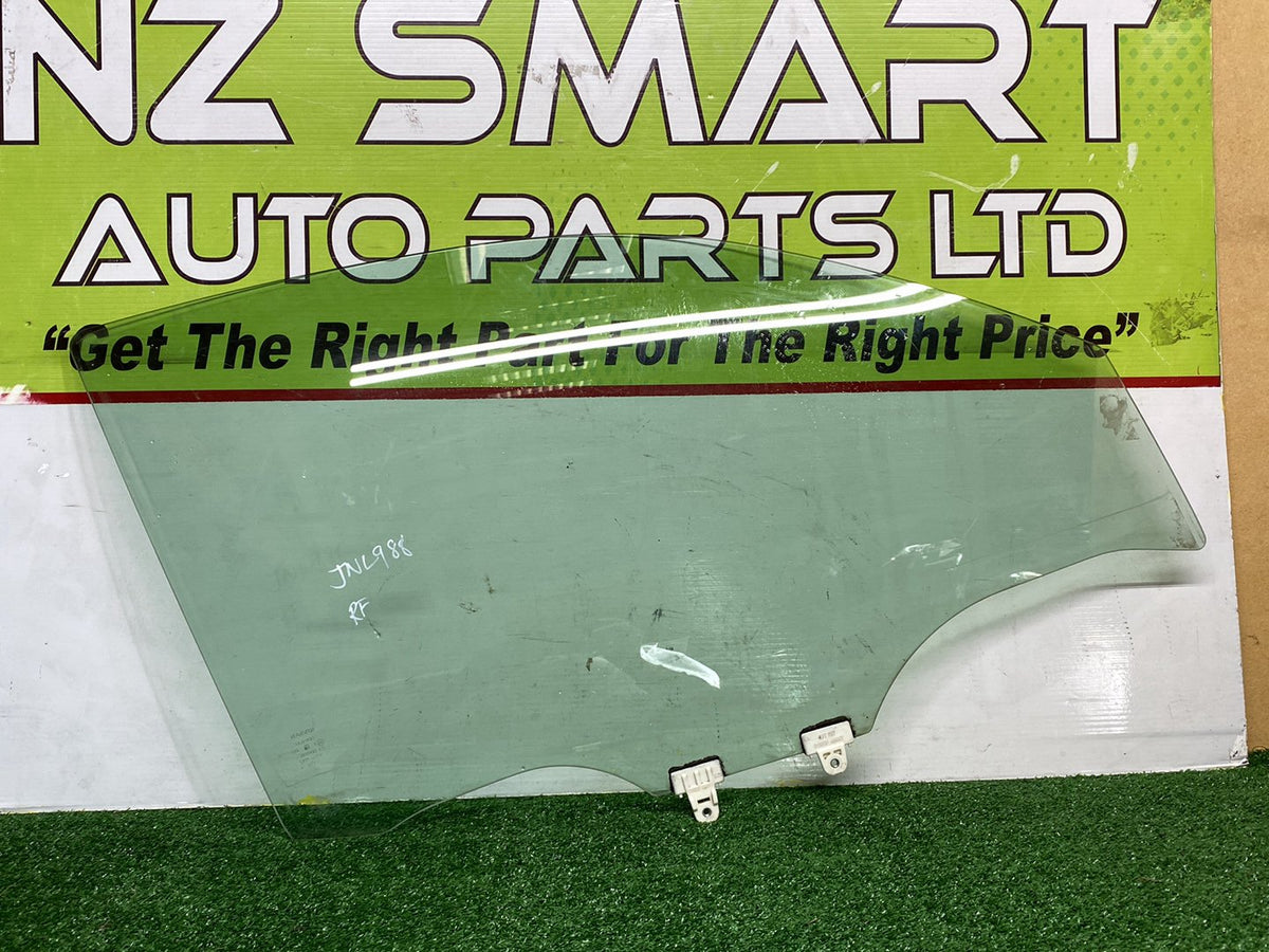 2010 Nissan March - Right Front Door Glass PN: M2E2
