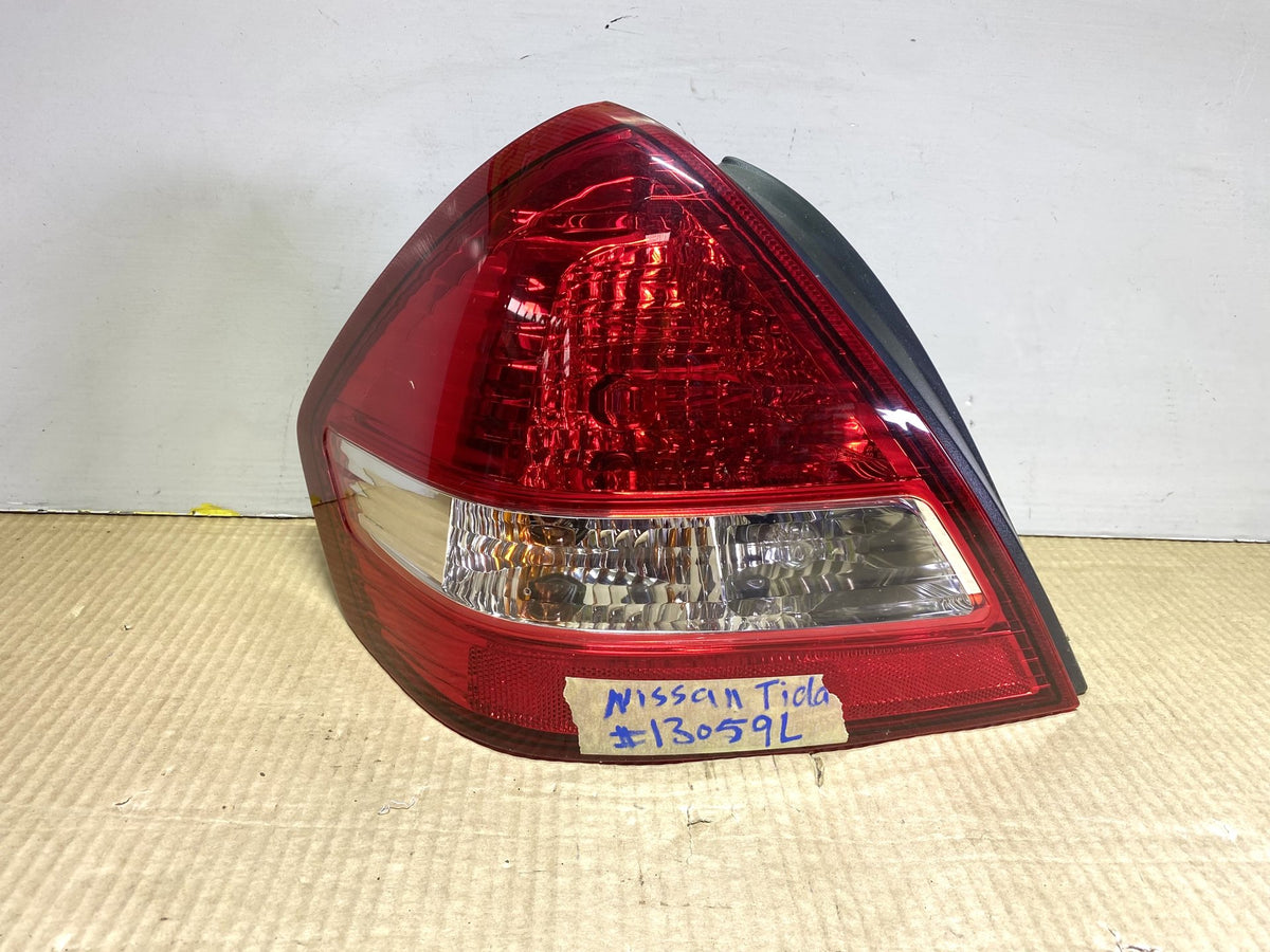 2006 Nissan Tiida SC11 - Left Taillight PN: P4088